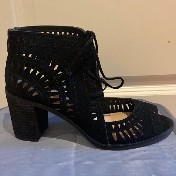 VC-Tarita, Black True Suede booties - Picture 2 of 4